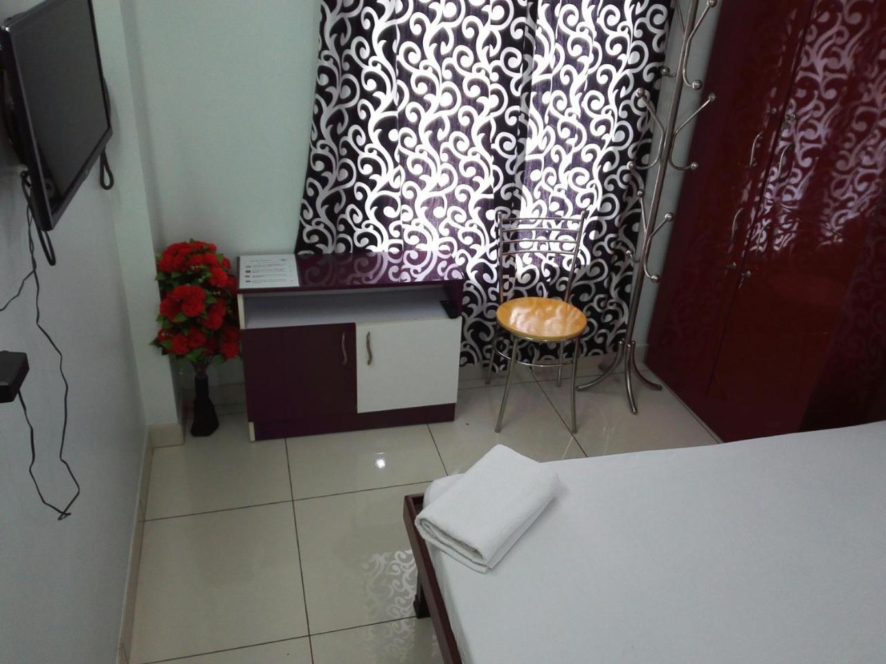 Pavithram Residency Bed & Breakfast Колам Екстериор снимка