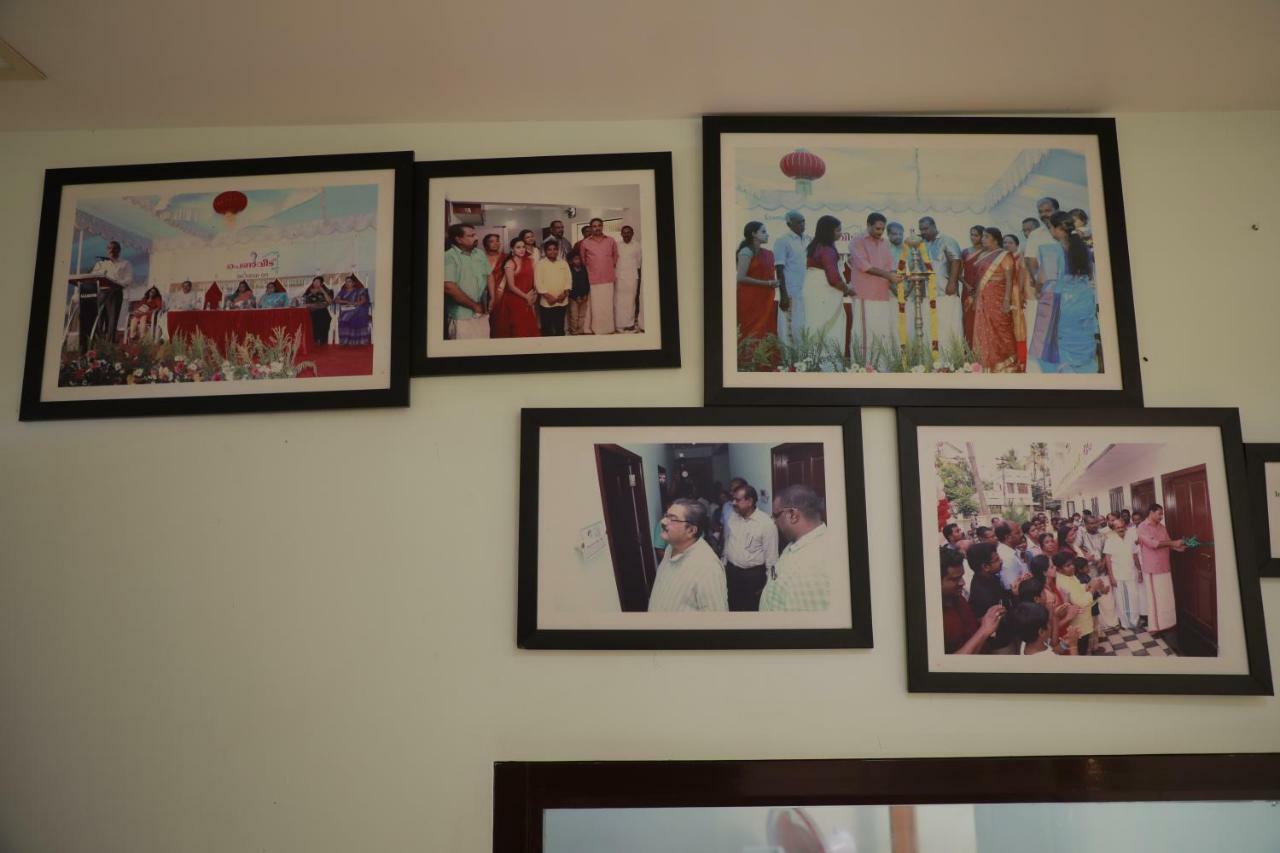 Pavithram Residency Bed & Breakfast Колам Екстериор снимка